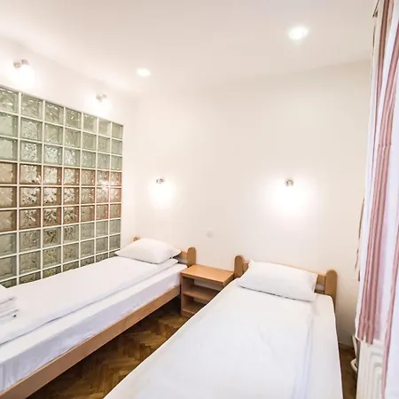 Apartament Free.three *