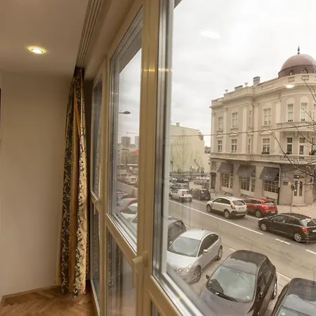 Free.three Apartamento